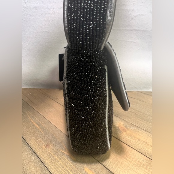 Viral Beaded Skull Crossbody Bag!! - Picture 3 of 8